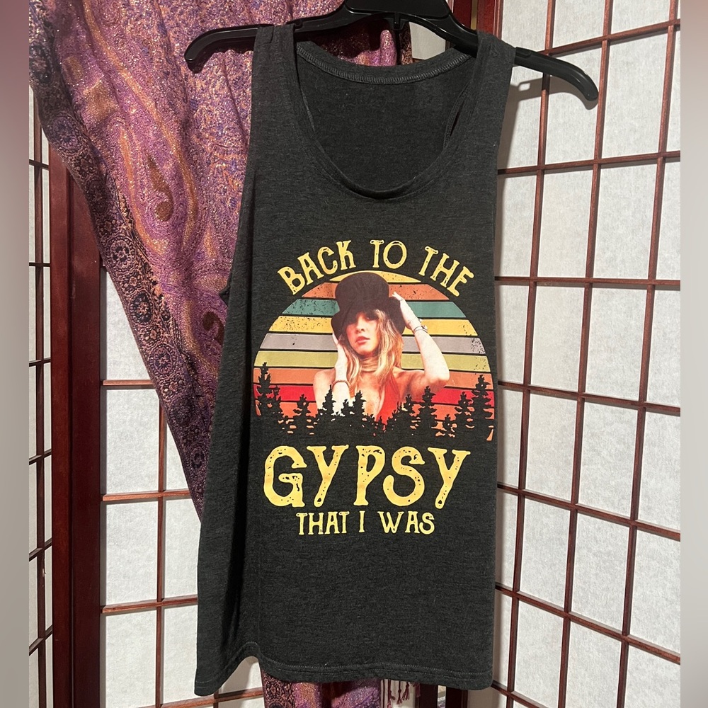 Women’s Graphic Tank • 🎵 Stevie Nicks